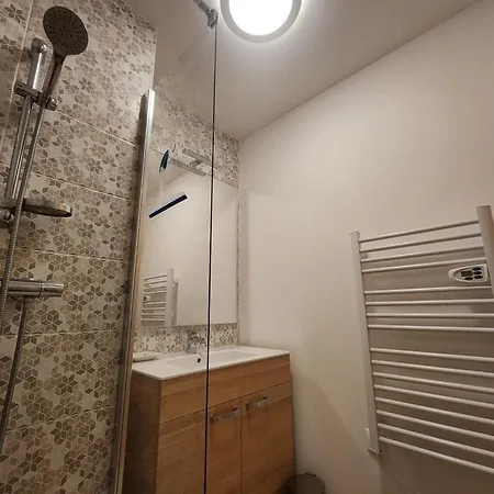 T2 Moderne Avec Balcon Et Parking A - Fr-1-629-148 Appartement *